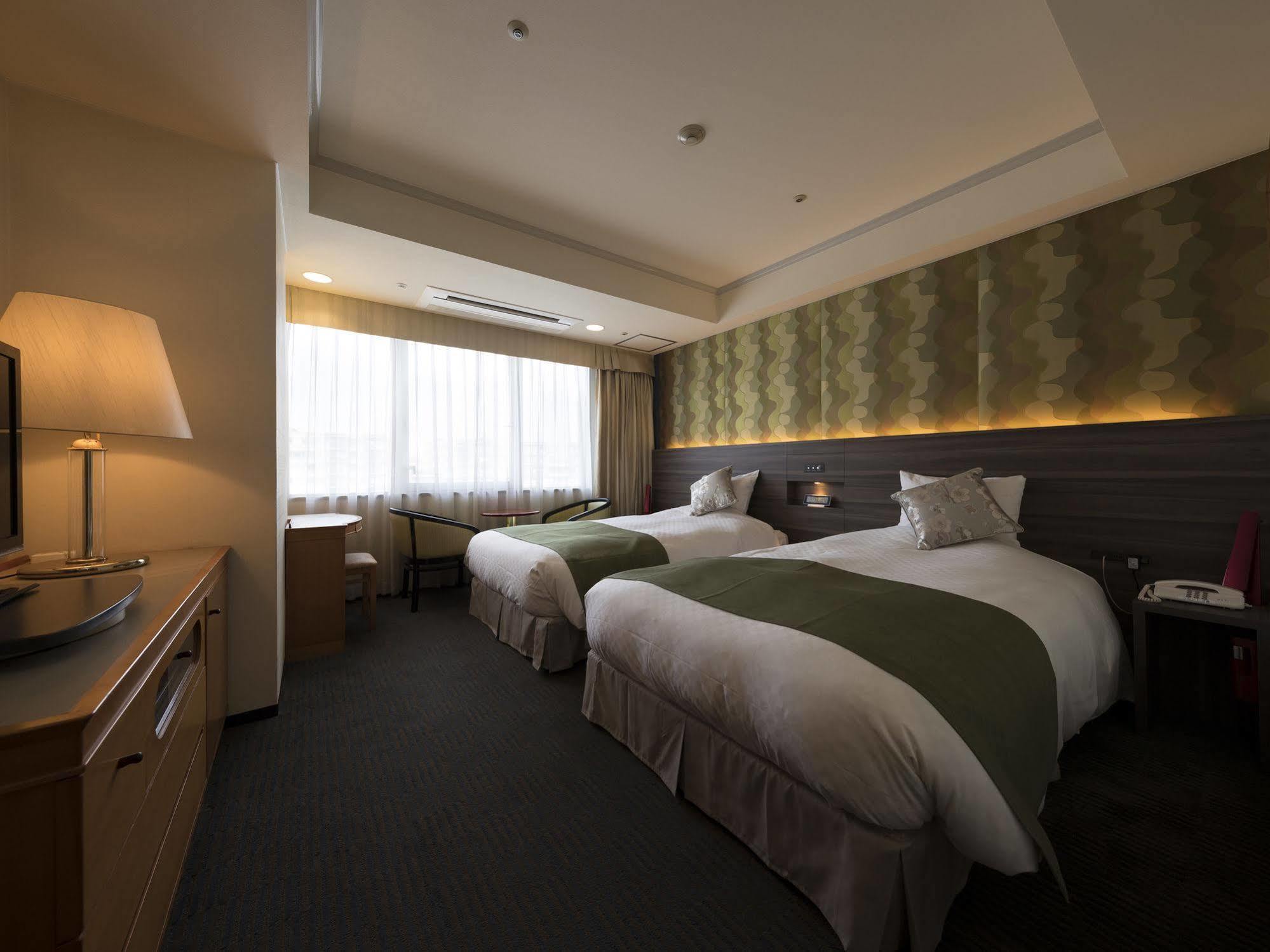 Kkr Hotel Кумамото Екстериор снимка